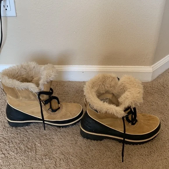 Sorel Tivoli II snow boots ❄️ - Picture 3 of 5